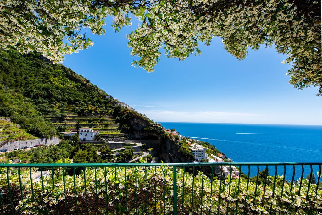 Hotel Pellegrino Praiano Exterior photo